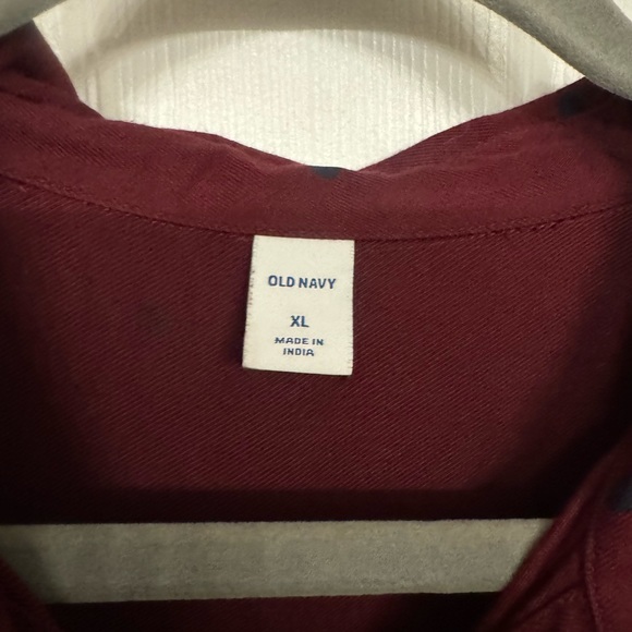 Old Navy Burgundy Polka Dots Button Down - XL - Picture 2 of 3